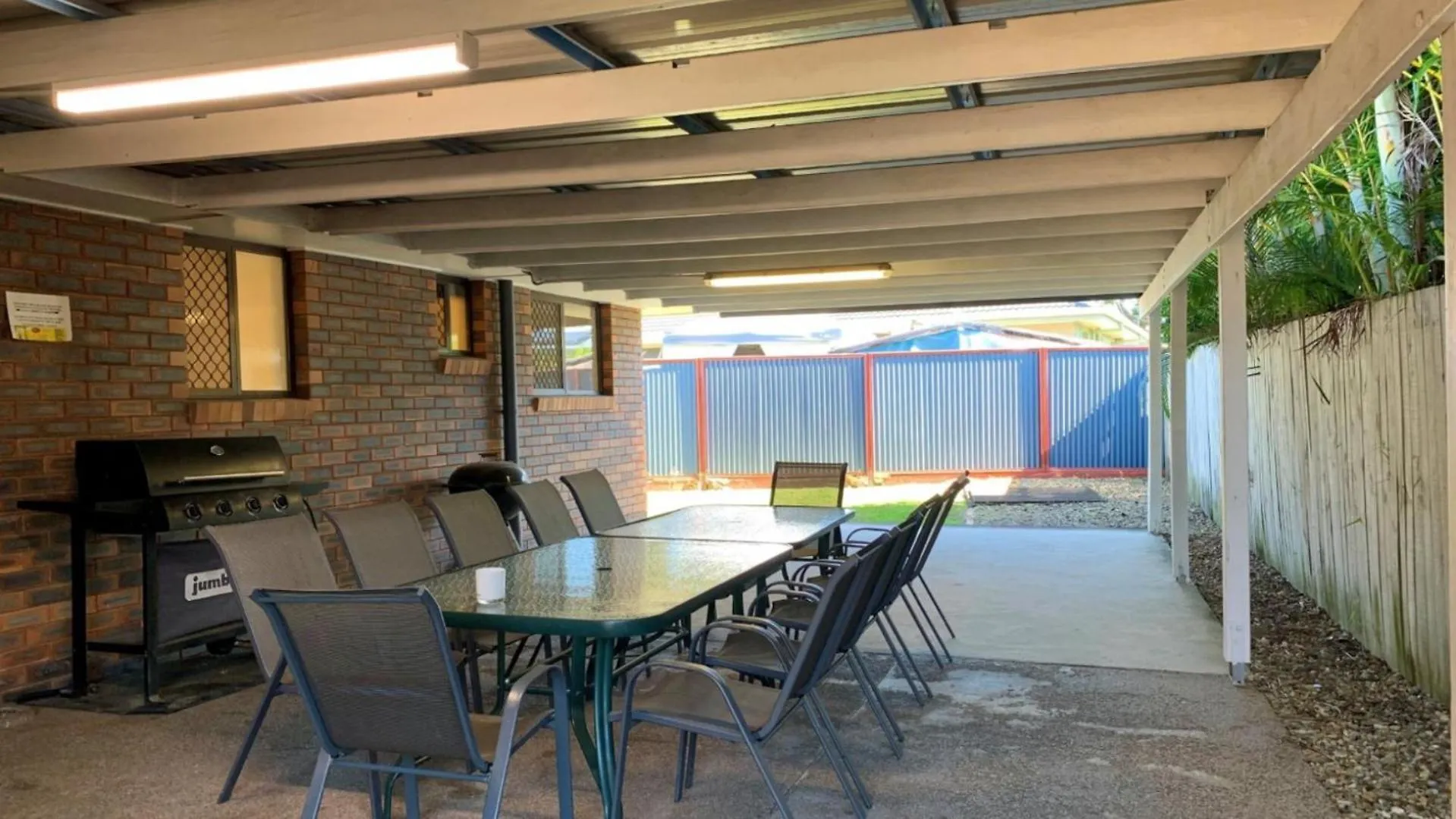 Lowset Pet Friendly Home, With Room For A Boat, Palm Ave, Bongaree Bellara أستراليا