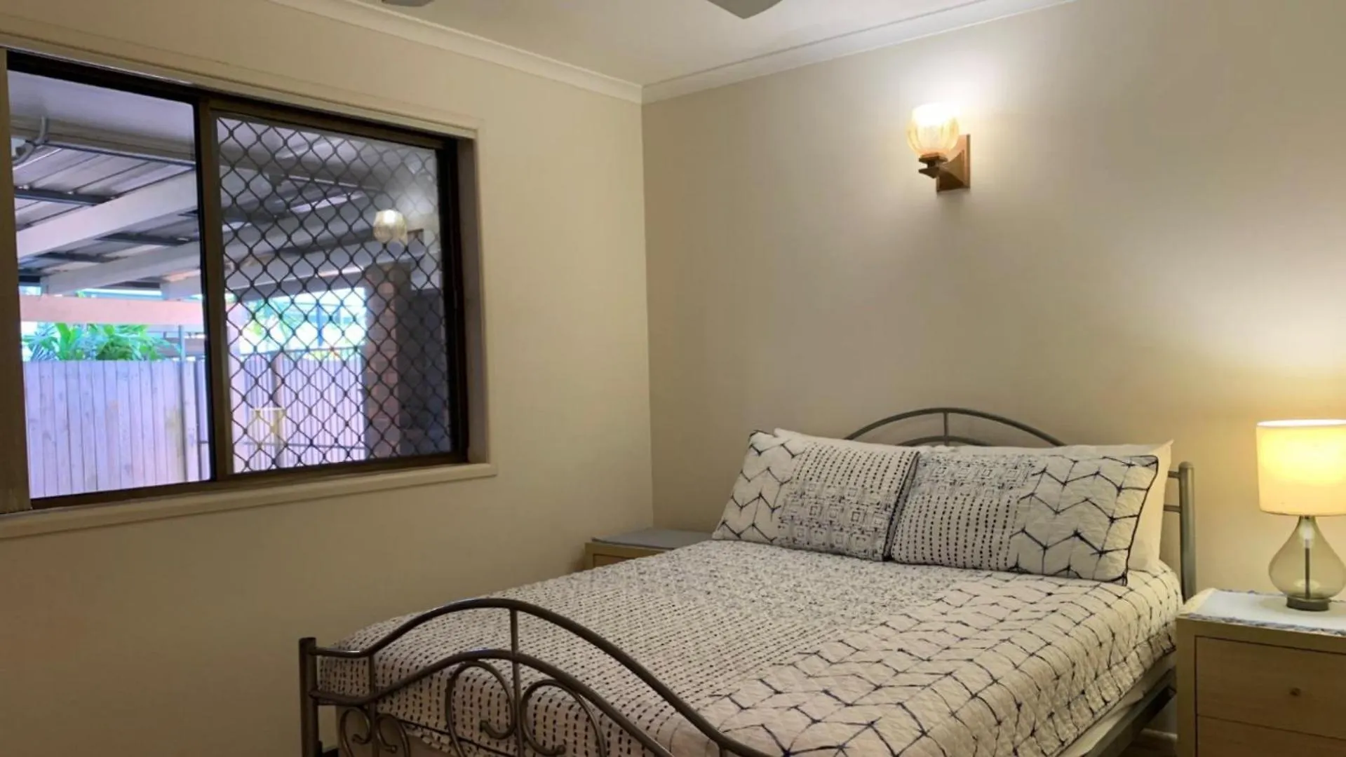 بيت للعطل Lowset Pet Friendly Home, With Room For A Boat, Palm Ave, Bongaree Bellara أستراليا
