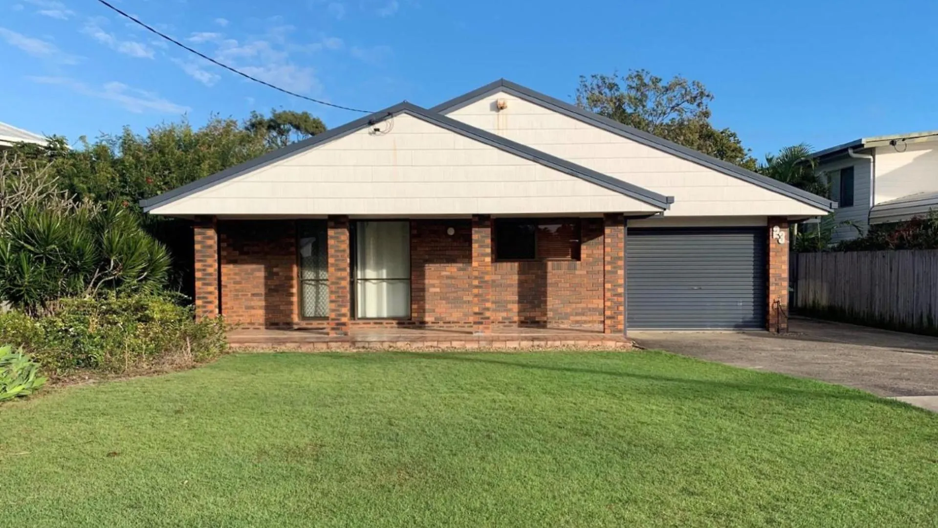 اتصالات Lowset Pet Friendly Home, With Room For A Boat, Palm Ave, Bongaree 